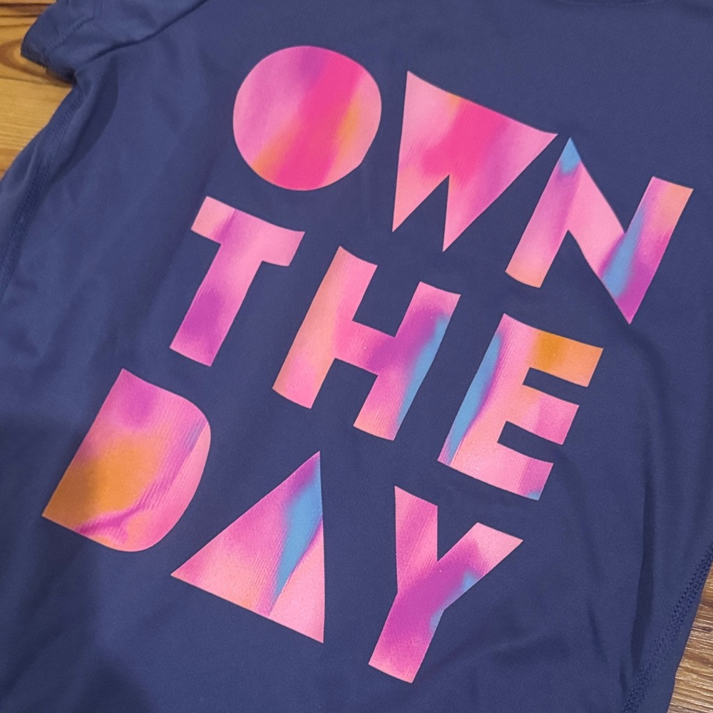 EUC All in Motion Navy Tee with Colorful Graphic Girls M 7/8 - Picture 3 of 6